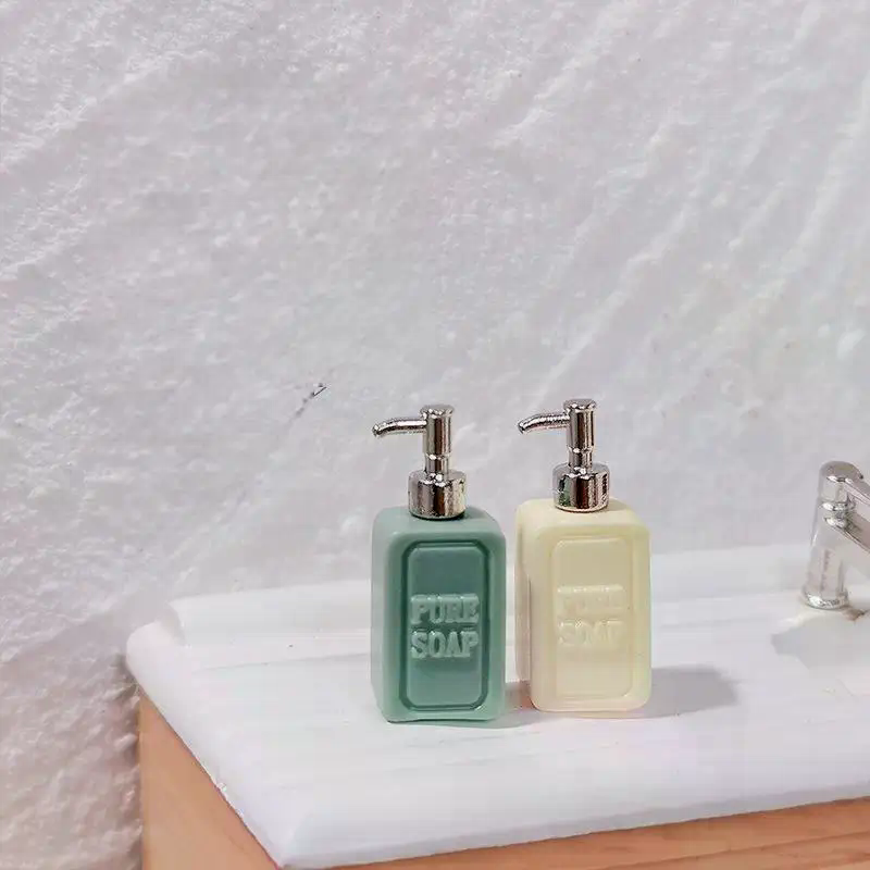 4Pcs Miniature Soap Dispenser  - مراجعة Resin Art Bottle وسعره