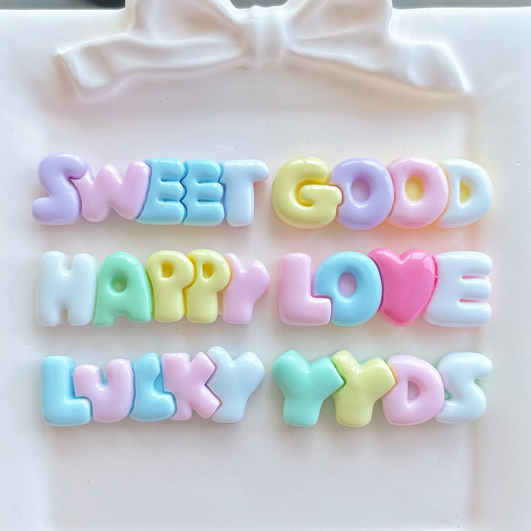 10-30Pcs Color Letter Planar R - مراجعة Resin Art Letter Keychain وسعره